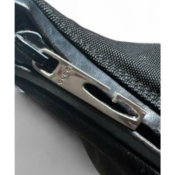 VTG 90s Gucci Nylon Leather Trim Compact Shoulder Bag Black Quiet Luxury Sleek - Picture 11 of 16